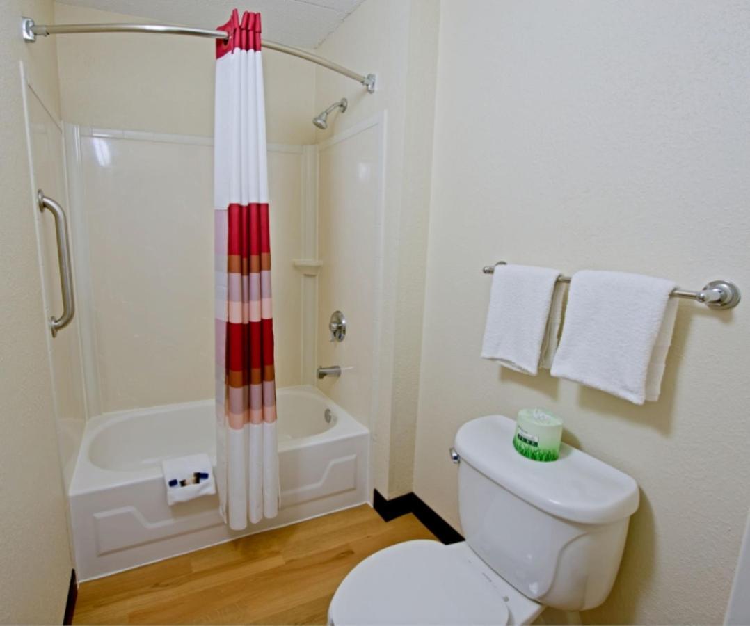 Red Roof Inn Charleston West - Hurricane, Wv Teays Valley Екстериор снимка