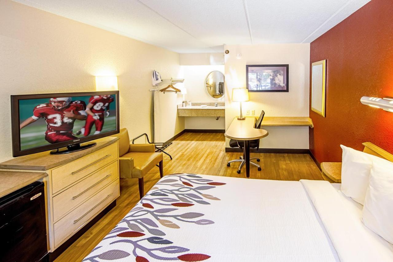 Red Roof Inn Charleston West - Hurricane, Wv Teays Valley Екстериор снимка