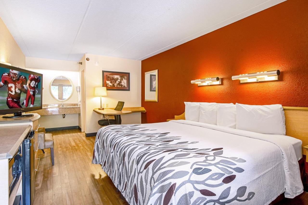Red Roof Inn Charleston West - Hurricane, Wv Teays Valley Екстериор снимка